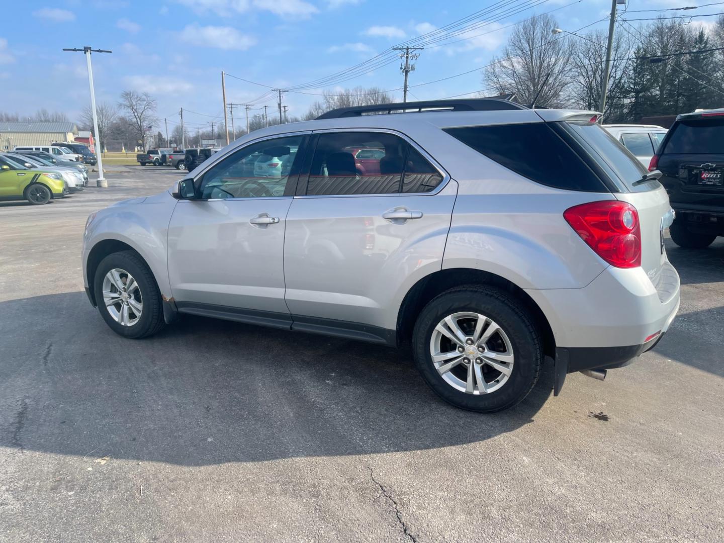 2013 Silver /Black Chevrolet Equinox 2LT 2WD (2GNALPEK5D6) with an 2.4L I4 DOHC 16V engine, 6-Speed Automatic transmission, located at 11115 Chardon Rd. , Chardon, OH, 44024, (440) 214-9705, 41.580246, -81.241943 - Photo#10